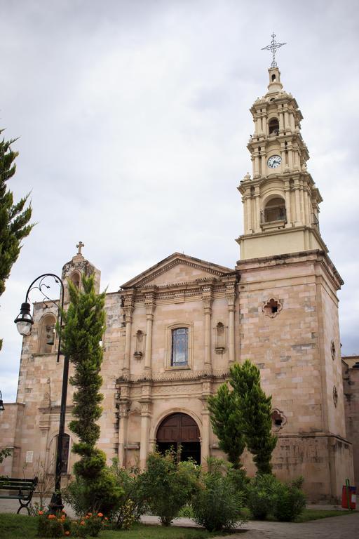 ホテルGuidi Linares エクステリア 写真