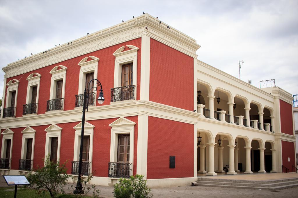 ホテルGuidi Linares エクステリア 写真